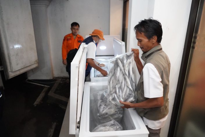 KKP Bantu 1,6 Ton Ikan untuk Korban Gempa Sumedang 2