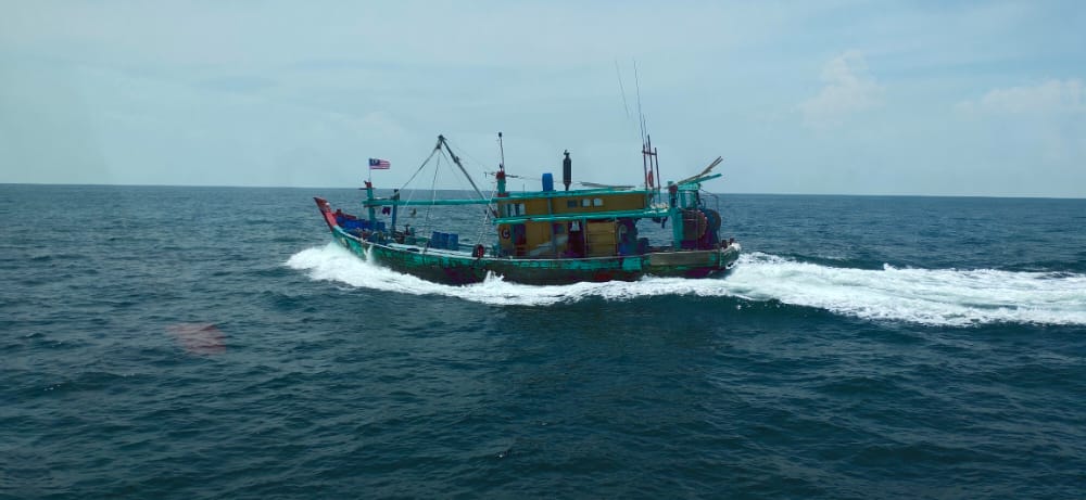 KKP Tangkap Kapal Trawl Asal Malaysia di Selat Malaka 1