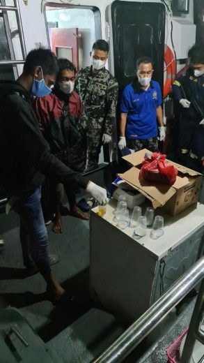 KKP dan BNN amankan Narkoba di Toli-toli-2 KKP Bersama BNN Amankan Kapal Ikan yang Diduga Terlibat Peredaran Narkoba di Wilayah Toli-Toli 8