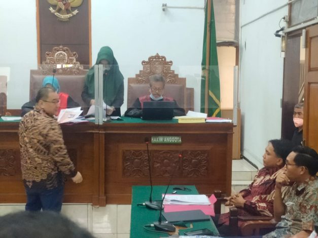 Digugat Deolipa Rp15 Miliar, Kapolri Dua Kali Tidak Hadir 51