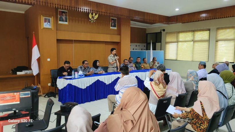 Kemenkumham dan YLBHK DKI Gelar Penyuluhan Hukum di Kelurahan Tambora 8