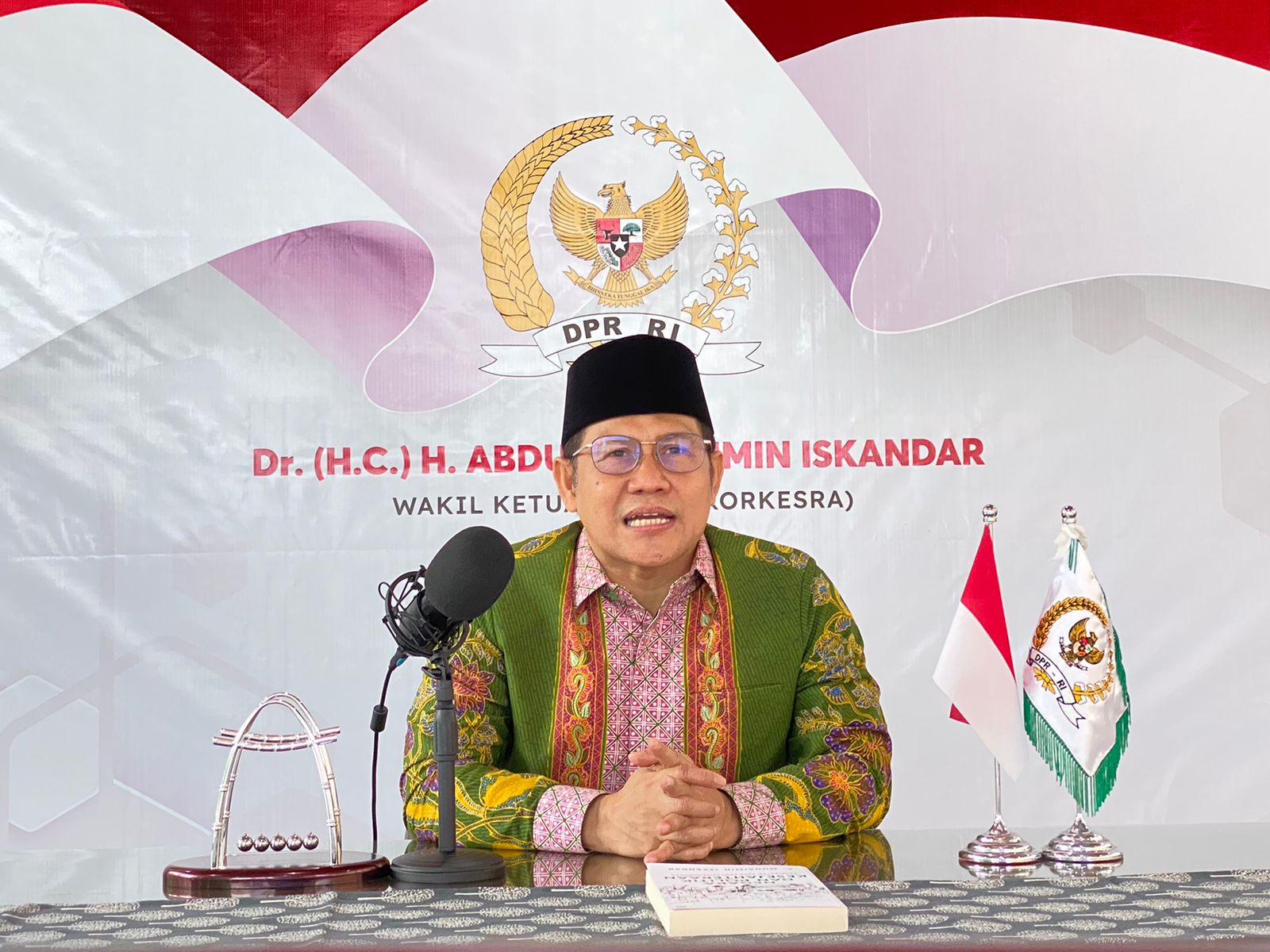 Muhaimin Iskandar Minta Pemerintah Hapus Aplikasi Pinjol 1