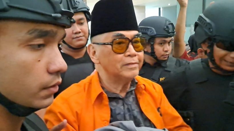 Polisi Sita Aset Panji Gumilang 12