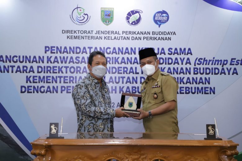 Penandatanganan kerjasama shrimp estate kebumen1-KKP Bangun Shrimp Estate Pertama di Indonesia, KKP Gandeng Pemkab Kebumen 12