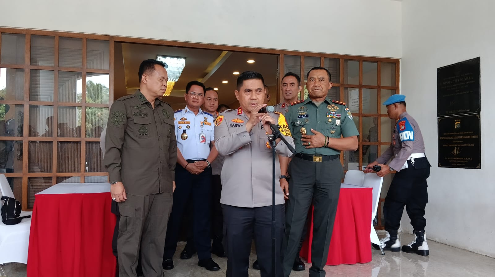 Polda Metro Jaya Kerahkan 4.041 Personel Gabungan dalam Operasi Lilin Jaya 2023 1