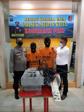 Dua Tersangka Pencuri Kabel Diringkus Polisi 23