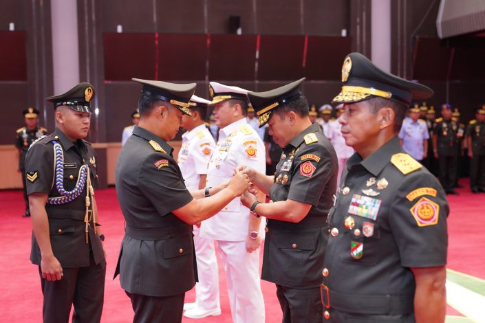 Kasum TNI Pimpin Sertijab Asrenum dan Aster Panglima TNI 10