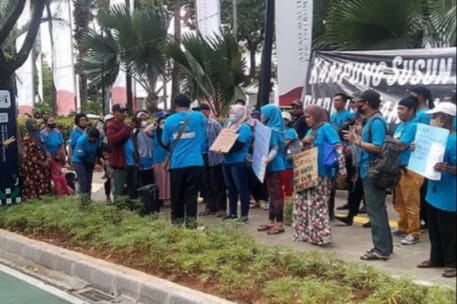 Warga Kampung Bayam Laporkan Pj Gubernur DKI ke Ombudsman 8