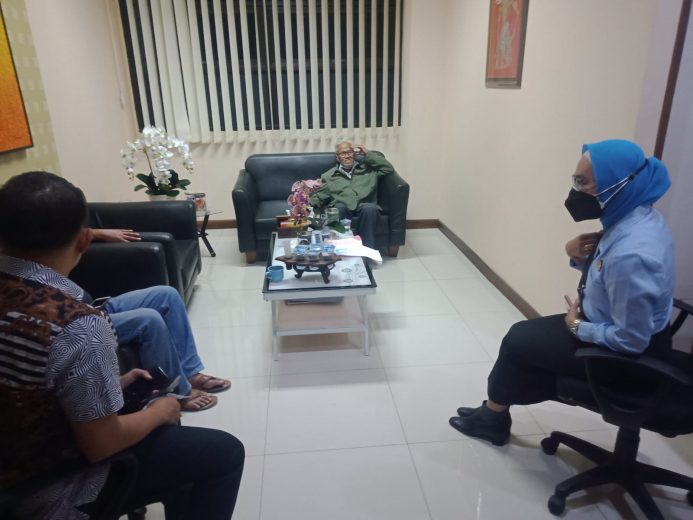 WhatsApp Image 2021-09-10 at 12.48.50 (1) Kejari Garut Tangkap Buronan Mantan Anggota DPRD 11