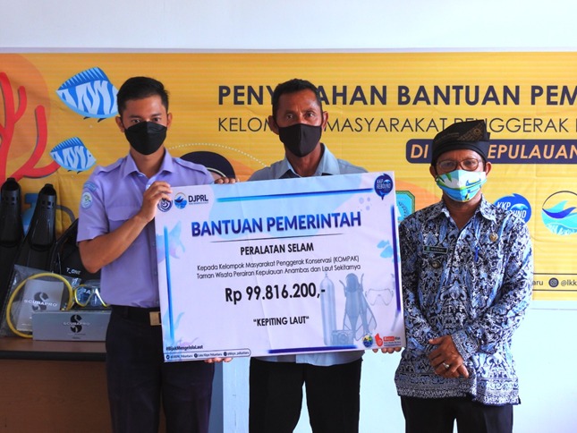 bantuan kon servasi anambas 1 Masa PPKM, KKP Salurkan Bantuan Konservasi Bagi Warga di Anambas 9