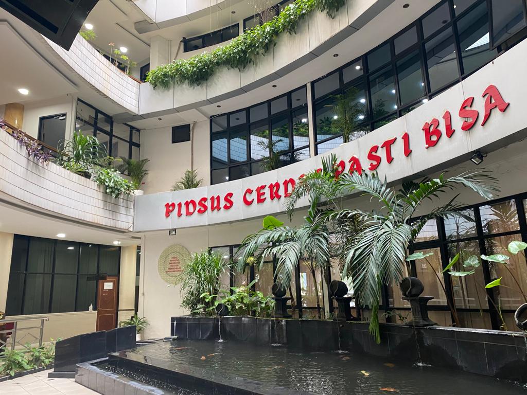 gedung jampidsus Korupsi Impor Baja Rp23,6 Triliun, Tiga Saksi Diperiksa Jaksa 1