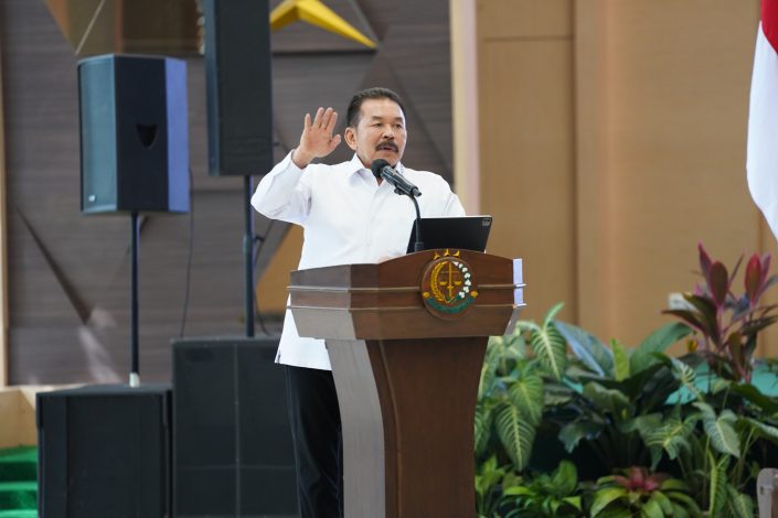 Jaksa Agung Tantang Jajarannya Tingkatkan Kepercayaan Masyarakat 16