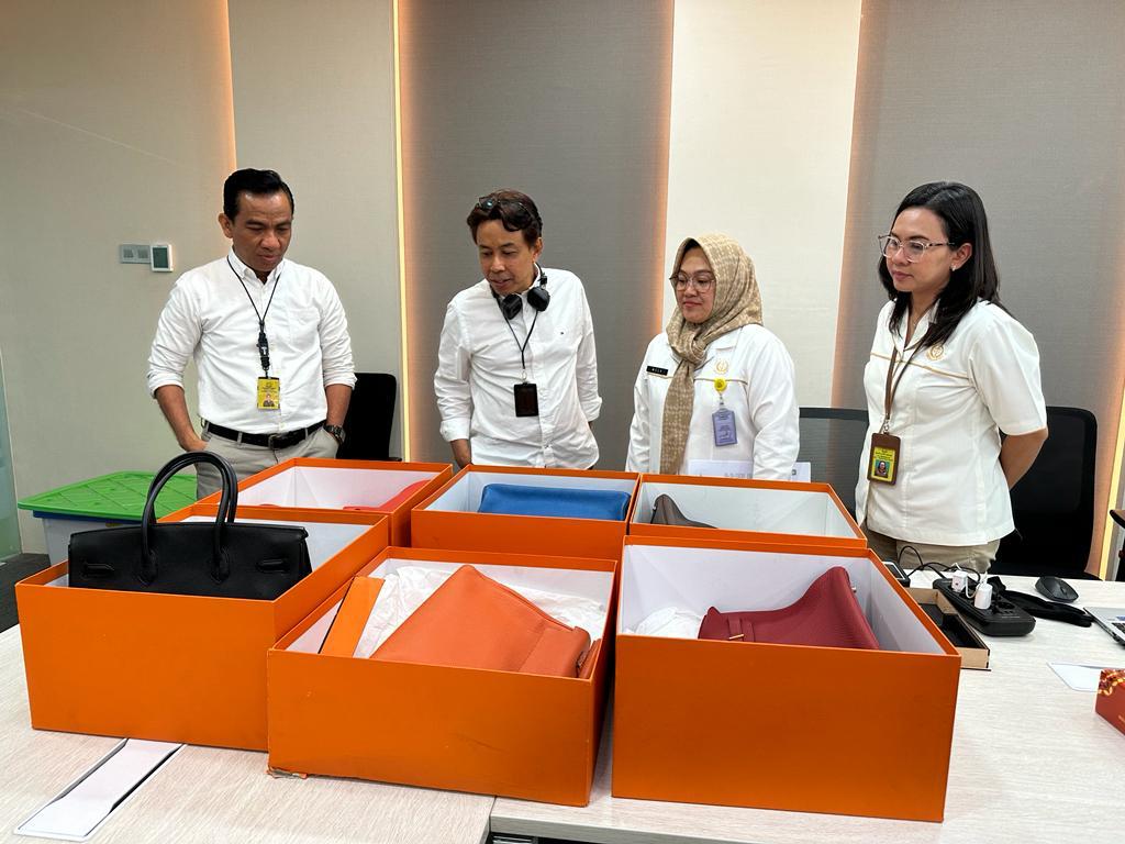 Enam Tas Hermes Istri Benny Tjokro Dilelang Kejagung 1